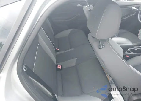 2014 Ford Focus Se z USA, uszkodzony, nr VIN 1FADP3F21EL105908